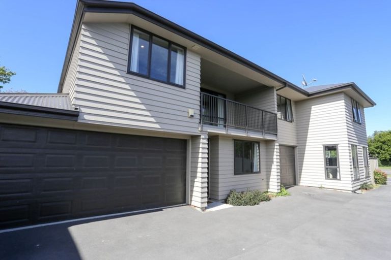 Photo of property in 2/422 Barbadoes Street, Edgeware, Christchurch, 8013