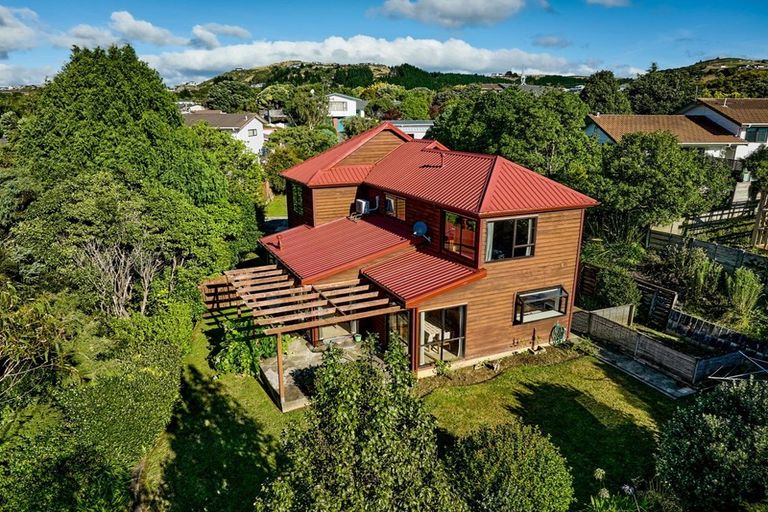 Photo of property in 3 Picketboat Lane, Whitby, Porirua, 5024