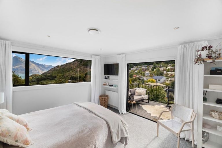 Photo of property in 214 Fernhill Road, Sunshine Bay, Queenstown, 9300