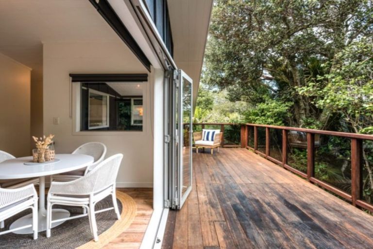 Photo of property in 17 Glen Brook Road, Omiha, Waiheke Island, 1081