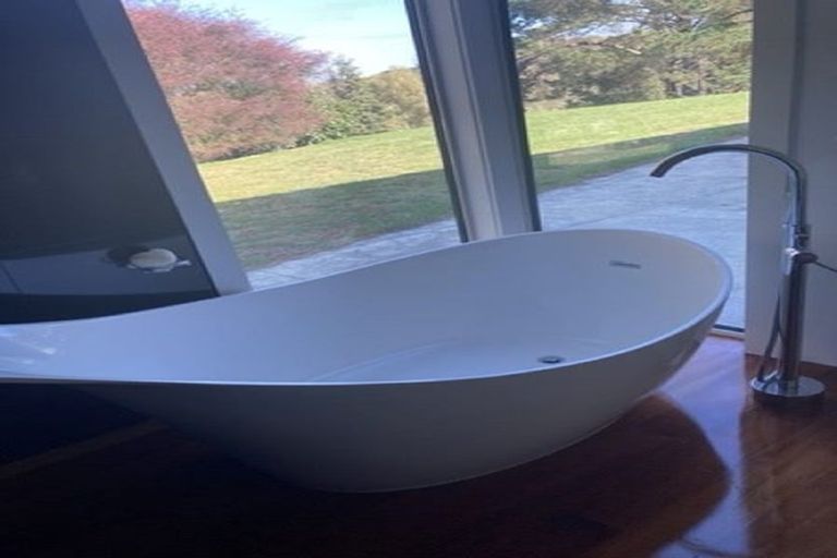 Photo of property in 1122 Rangiotu Road, Rangiotu, Palmerston North, 4477