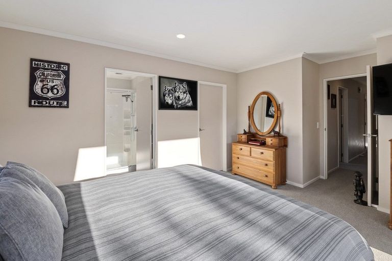 Photo of property in 29 Leanne Way, Waikanae Beach, Waikanae, 5036