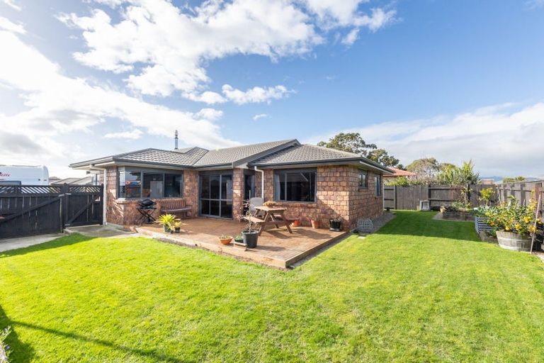 Photo of property in 54 Peter Hall Drive, Kelvin Grove, Palmerston North, 4414