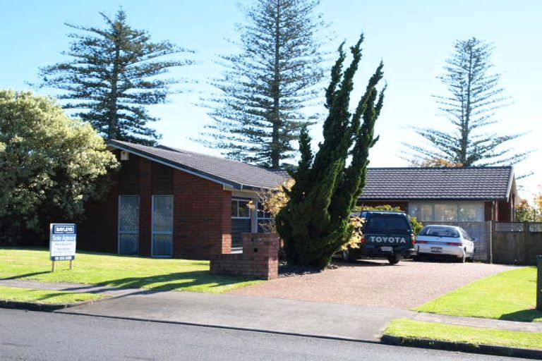 Photo of property in 25 Orangewood Drive, Northpark, Auckland, 2013