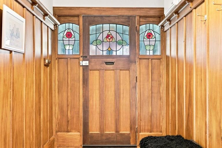 Photo of property in 124 Edward Avenue, Edgeware, Christchurch, 8013