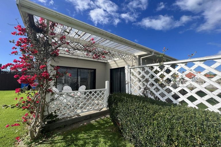 Photo of property in 18 Seymour Street, Waitara, 4320