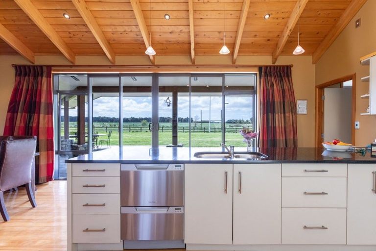 Photo of property in 255 Te Rehunga Road North, Dannevirke, 4972