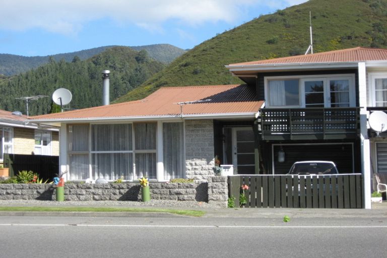 Photo of property in 20b Nelson Square, Picton, 7220