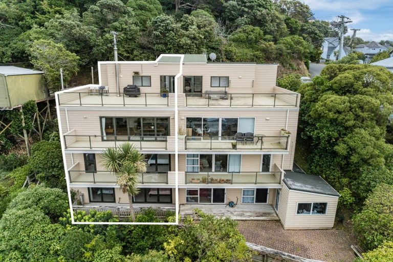 Photo of property in 29b Newport Terrace, Seatoun, Wellington, 6022