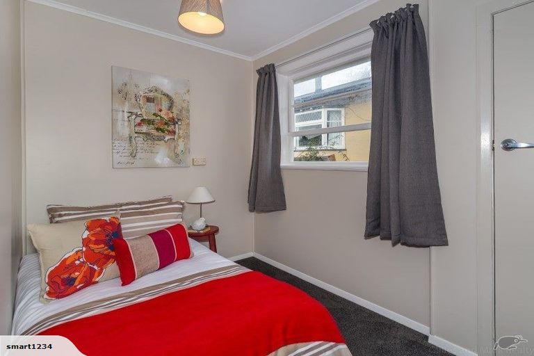Photo of property in 15 Exchange Street, Ebdentown, Upper Hutt, 5018