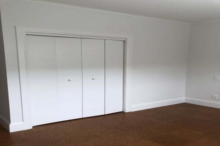 Photo of property in 11 Ngatoto Street, Khandallah, Wellington, 6035