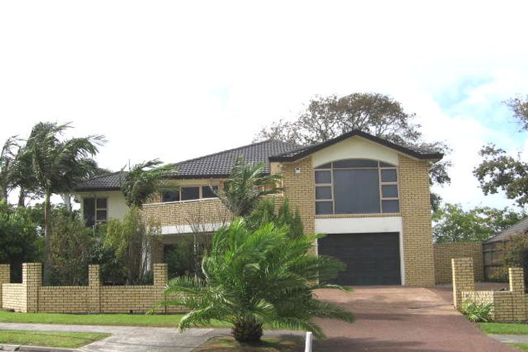 Photo of property in 55 San Bernadino Drive, Henderson, Auckland, 0612