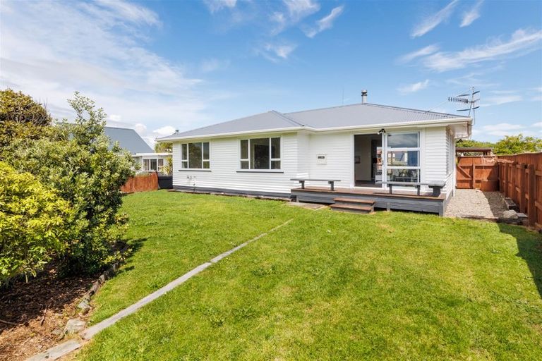 Photo of property in 18 Roore Street, Foxton Beach, Foxton, 4815