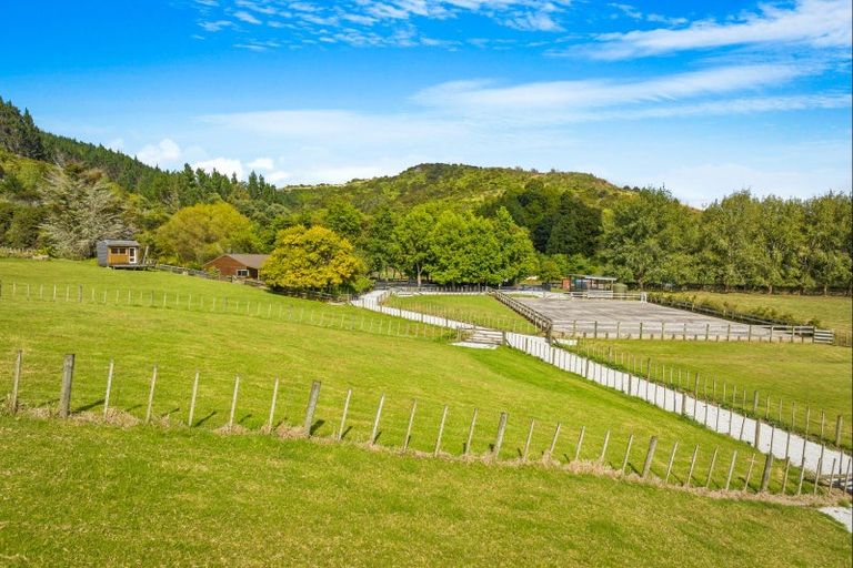 Photo of property in 32 Edgerley Road, Kaipara Flats, Warkworth, 0981