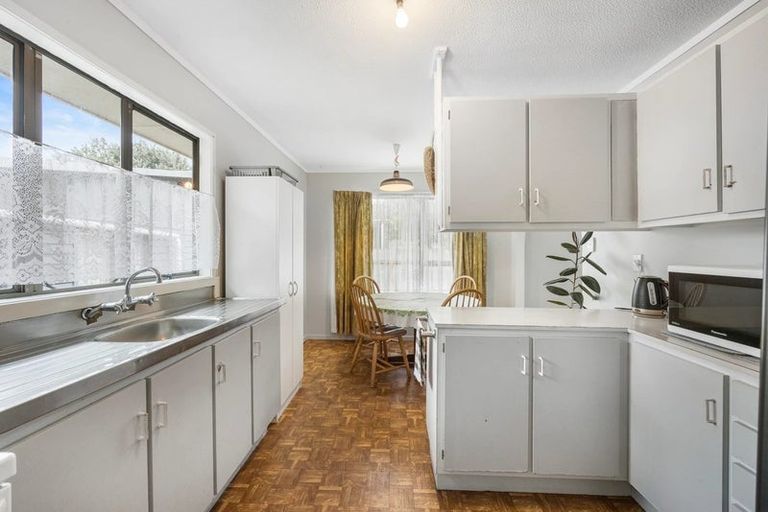 Photo of property in 4 Kirkella Crescent, Mangere East, Auckland, 2024