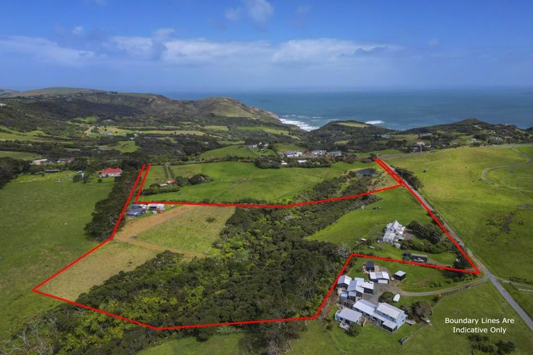 Photo of property in 512 Oaia Road, Muriwai, 0881