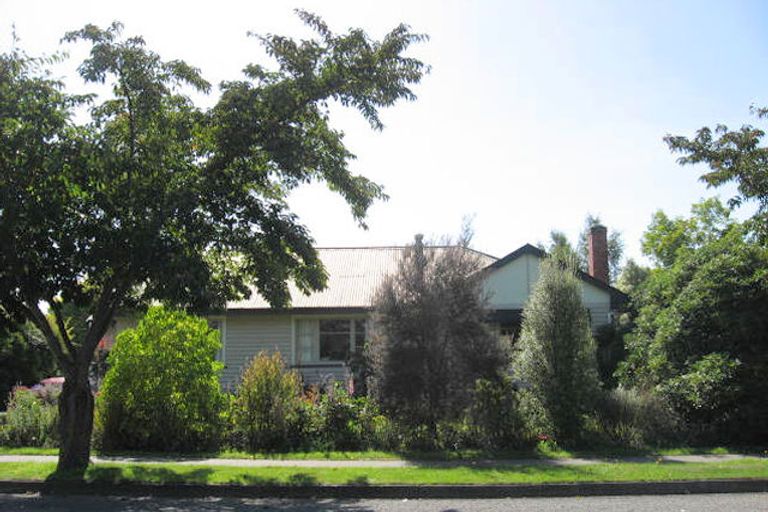 Photo of property in 6 Nixon Street, Tinwald, Ashburton, 7700