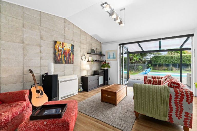 Photo of property in 29 Mill Road, Clive, 4102