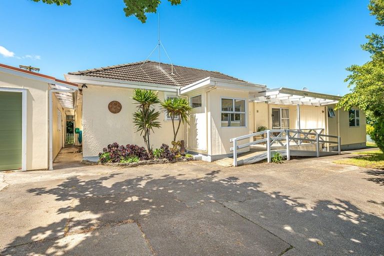 Photo of property in 6 Bristow Street, Saint Johns Hill, Whanganui, 4501
