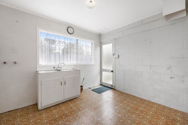 Photo of property in 44 Bradbury Road, Botany Downs, Auckland, 2010