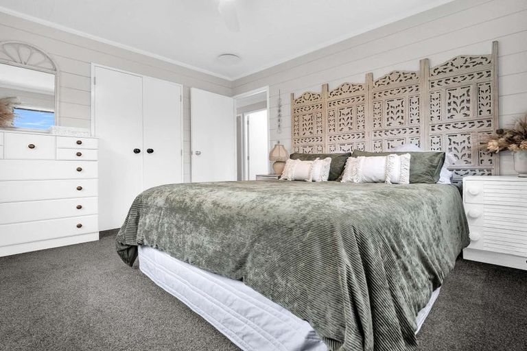 Photo of property in 5 Glenbrook Road, Karaka, Papakura, 2580