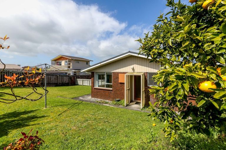 Photo of property in 5b Hua Street, Bell Block, New Plymouth, 4312