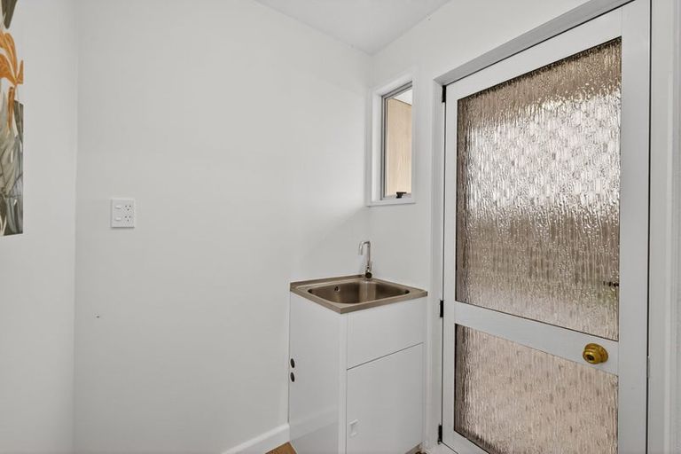 Photo of property in 1/72a Cuffs Road, Wainoni, Christchurch, 8061