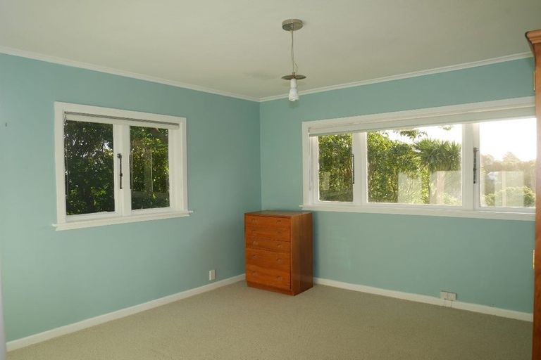 Photo of property in 82 Cluny Road, Plimmerton, Porirua, 5026