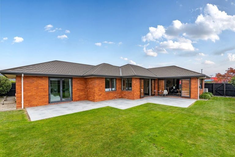 Photo of property in 17 Mccauley Street, Rolleston, 7614