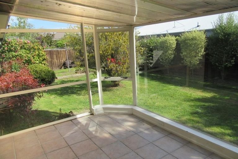 Photo of property in 1/74a Jeffreys Road, Fendalton, Christchurch, 8052