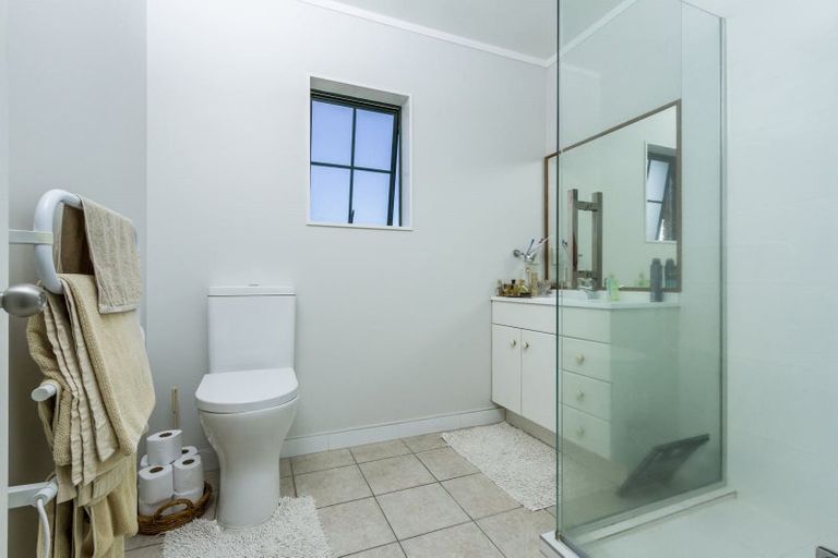 Photo of property in 23 Hugh Green Drive, Pinehill, Auckland, 0632