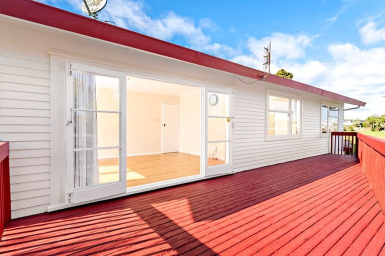 Photo of property in 56 Bolton Street, Blockhouse Bay, Auckland, 0600