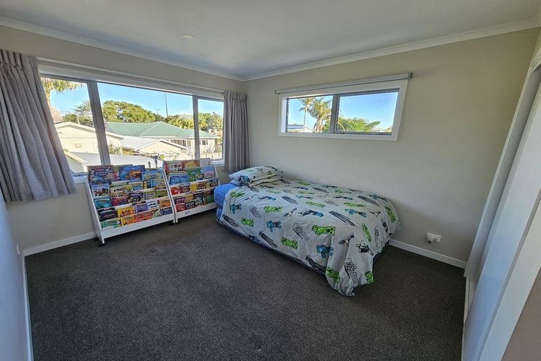 Photo of property in 18 Humariri Street, Point Chevalier, Auckland, 1022