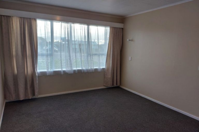 Photo of property in 1/1204 Heretaunga Street East, Parkvale, Hastings, 4122
