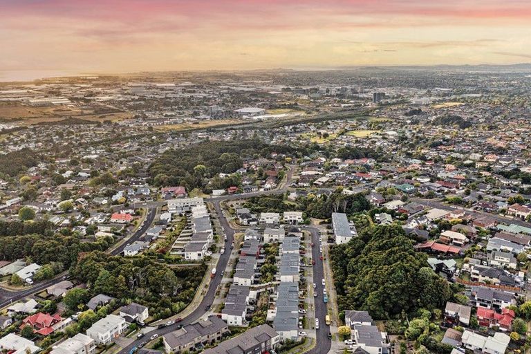 Photo of property in 3 Matairangi Avenue, Totara Heights, Auckland, 2105