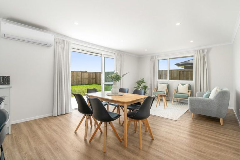 Photo of property in 30 Te Piriti Road, One Tree Point, 0118
