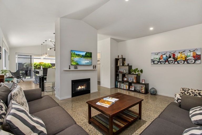 Photo of property in 5 Pimelea Street, Papamoa Beach, Papamoa, 3118