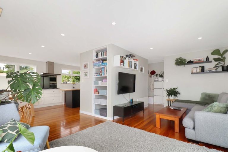 Photo of property in 93 Duncan Terrace, Kilbirnie, Wellington, 6022