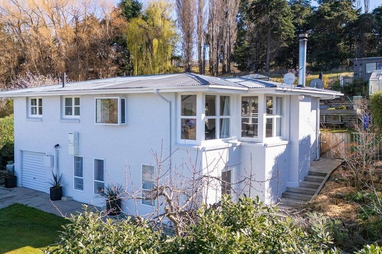 Photo of property in 25 Tamblyn Drive, Lake Roxburgh Village, Roxburgh, 9571