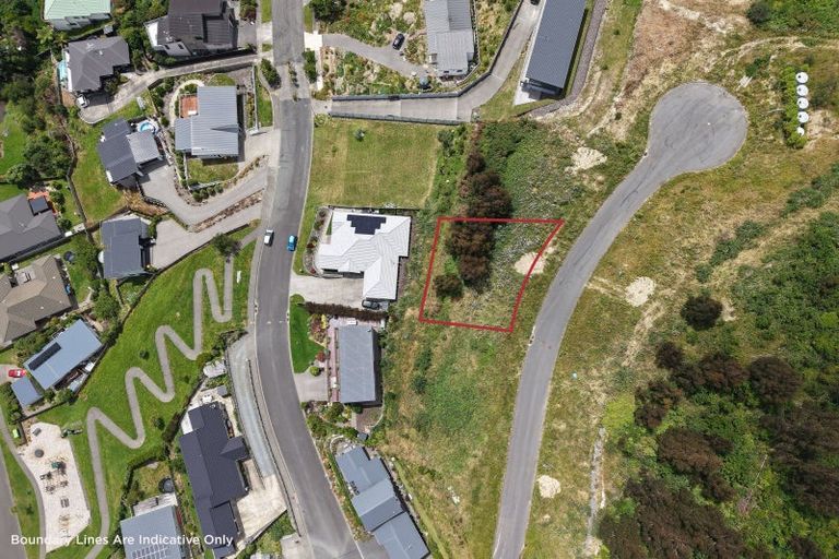 Photo of property in 107 Kakariki Grove, Waikanae, 5036