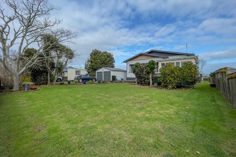 Photo of property in 39 Pipiroa Road, Ngatea, 3503