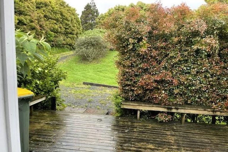 Photo of property in 283 Old North Road, Kumeu, 0892