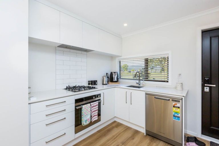 Photo of property in 40 Dahl Drive, Wallaceville, Upper Hutt, 5018