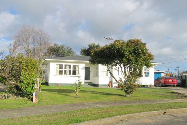 Photo of property in 1 Philip Place, Feilding, 4702