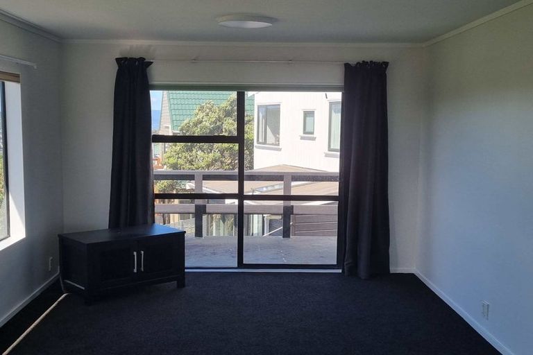 Photo of property in 5a Becker Way, Karori, Wellington, 6012