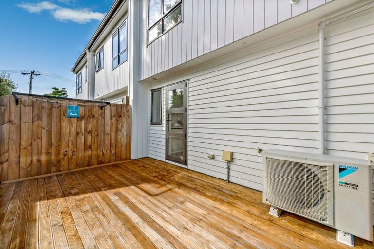 Photo of property in 3/14 Kerswill Place, Pakuranga, Auckland, 2010