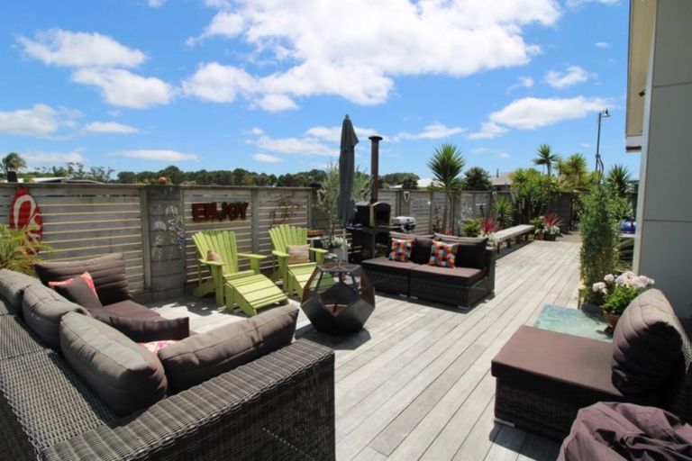 Photo of property in 128 Harbour Drive, Matarangi, Whitianga, 3592