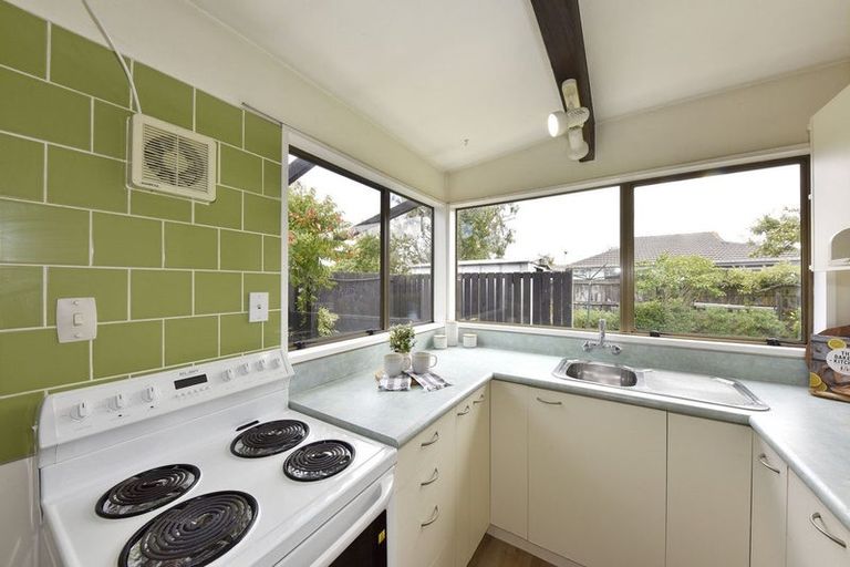 Photo of property in 2/3 Wanstead Place, Woolston, Christchurch, 8062