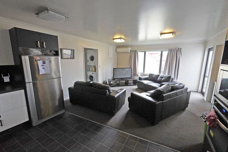 Photo of property in 99 Clyde Street, North Dunedin, Dunedin, 9016