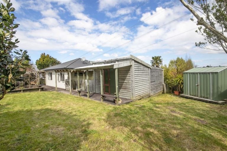 Photo of property in 5 Tellin Close, Massey, Auckland, 0614